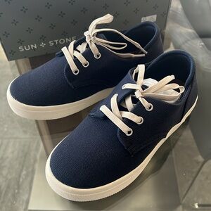 Sun+Stone Little Boys Kiva Lace Up Core Sneakers in Navy Blue Size 1 New in Box